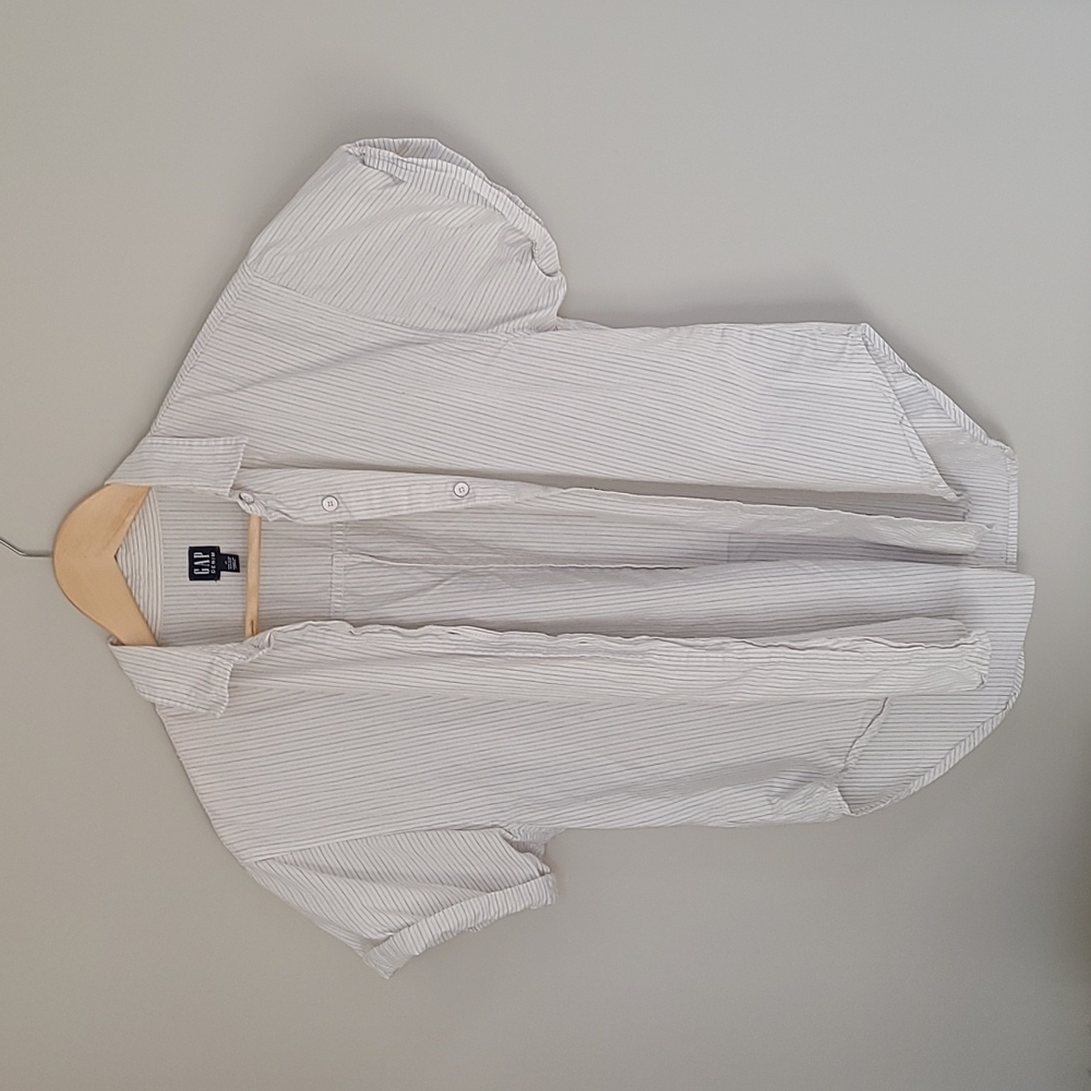 White crop button up